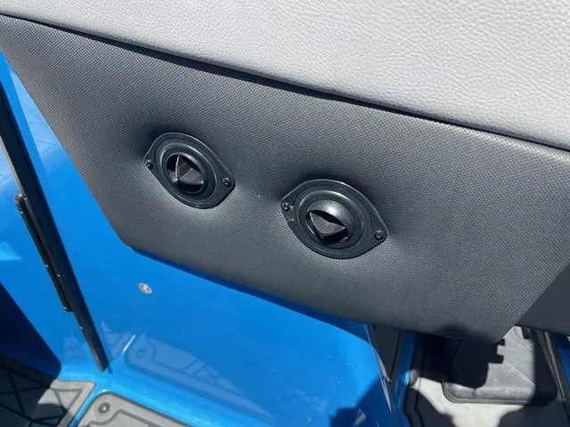 Slide: The Image of Tigé 23ZX 2020 - 15