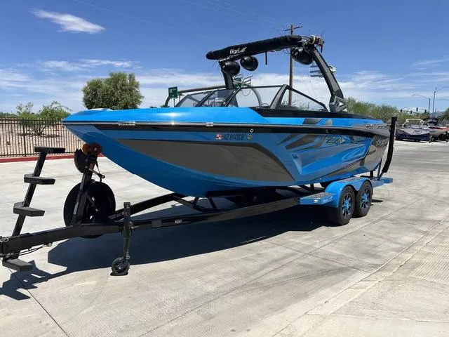 Slide: The Image of Tigé 23ZX 2020 - 4