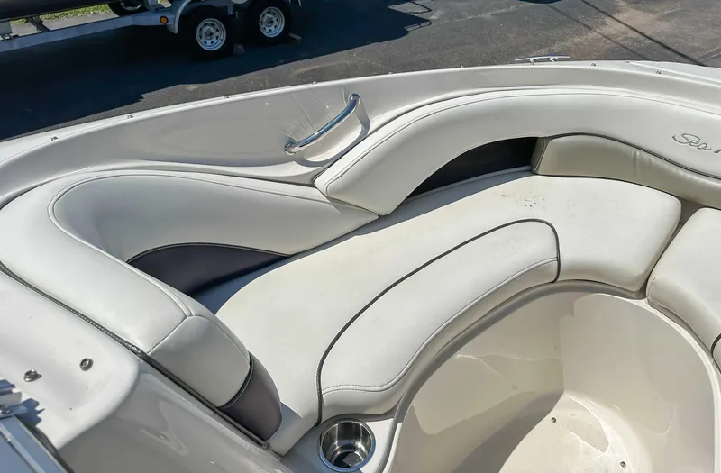 Slide: The Image of Sea Ray 220 Select 2006 - 13