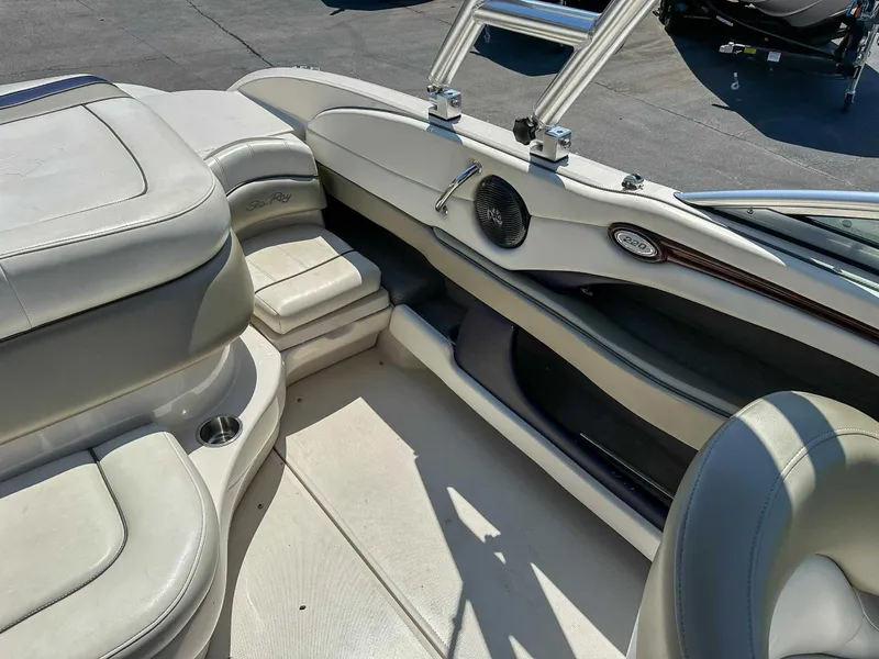 Slide: The Image of Sea Ray 220 Select 2006 - 18