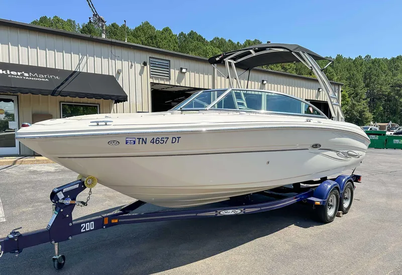 Slide: The Image of Sea Ray 220 Select 2006 - 3