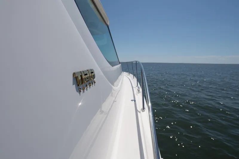 Slide: The Image of Tiara 4300 Sovran 2007 - 20