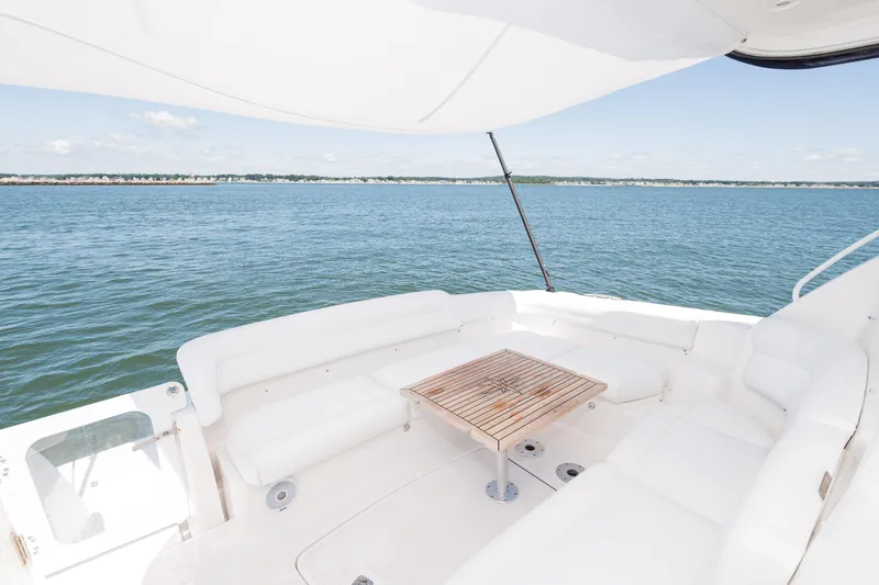 Slide: The Image of Tiara 4300 Sovran 2007 - 23