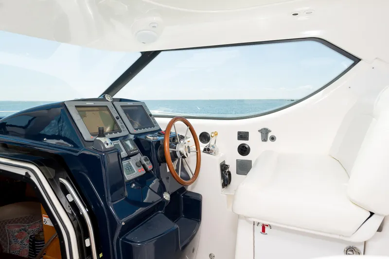 Slide: The Image of Tiara 4300 Sovran 2007 - 26