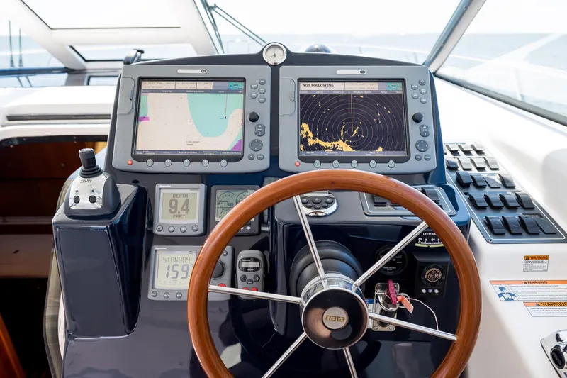 Slide: The Image of Tiara 4300 Sovran 2007 - 27