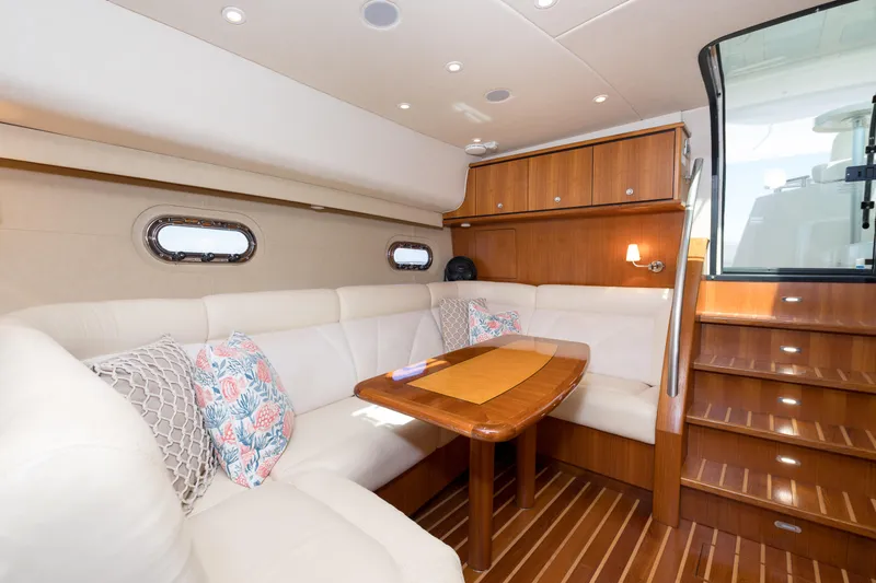 Slide: The Image of Tiara 4300 Sovran 2007 - 30