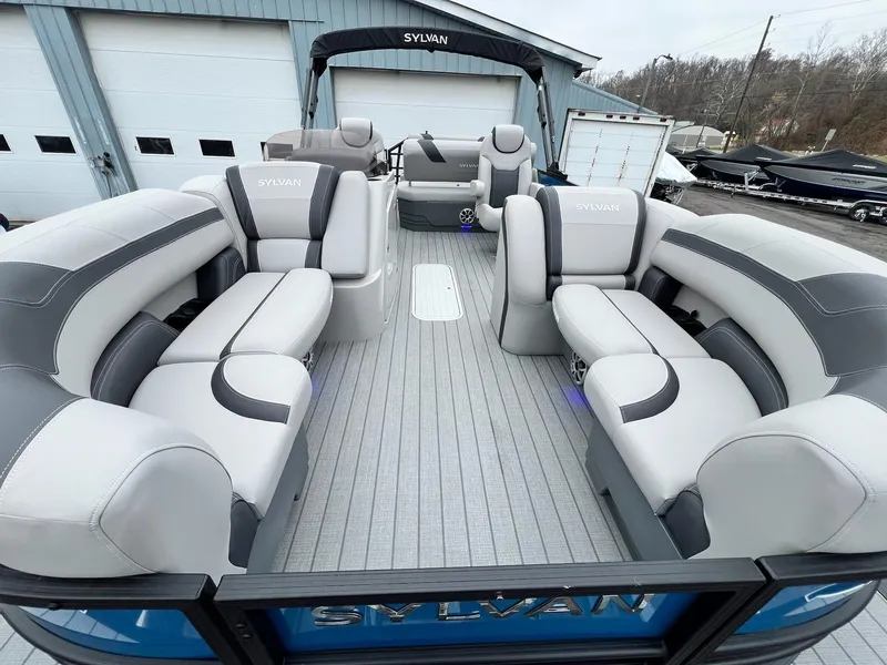 Slide: The Image of Sylvan L3 DLZ Tritoon 2025 - 25