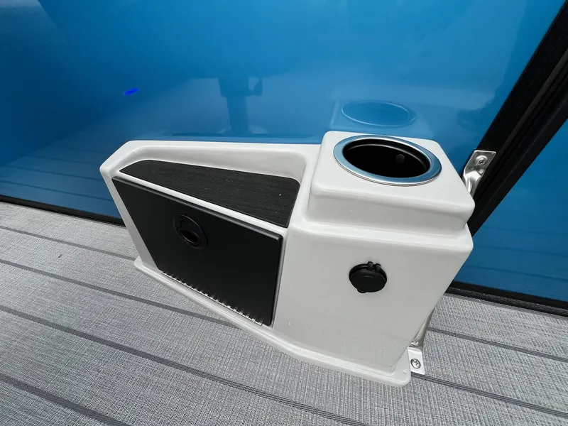 Slide: The Image of Sylvan L3 DLZ Tritoon 2025 - 9