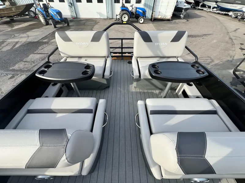 Slide: The Image of Sylvan L3 RLZ Tritoon 2025 - 10