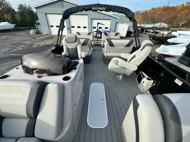 Slide: The Image of Sylvan L3 RLZ Tritoon 2025 - 11