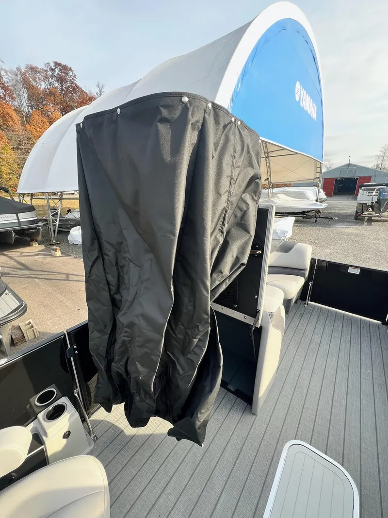 Slide: The Image of Sylvan L3 RLZ Tritoon 2025 - 21