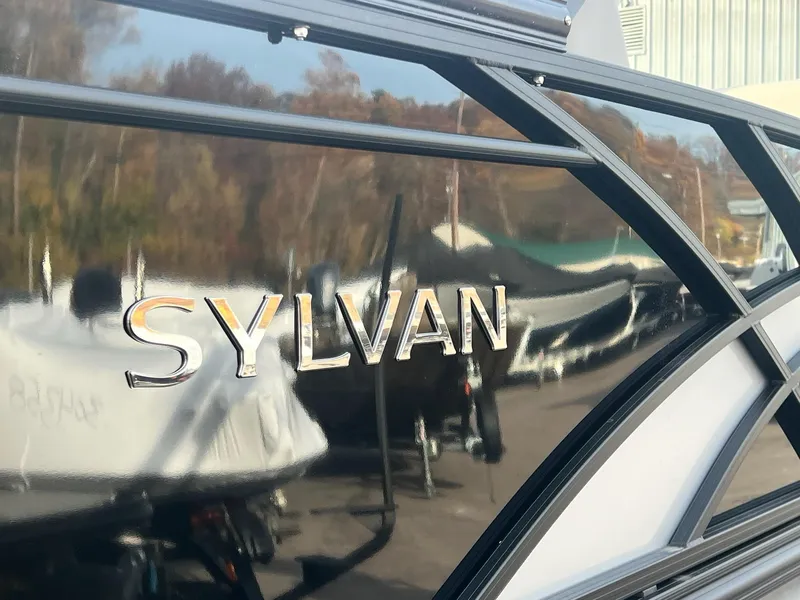 Slide: The Image of Sylvan L3 RLZ Tritoon 2025 - 25