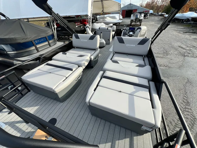 Slide: The Image of Sylvan L3 RLZ Tritoon 2025 - 30