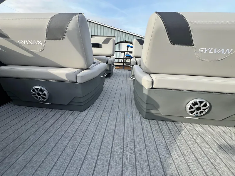 Slide: The Image of Sylvan L3 RLZ Tritoon 2025 - 31