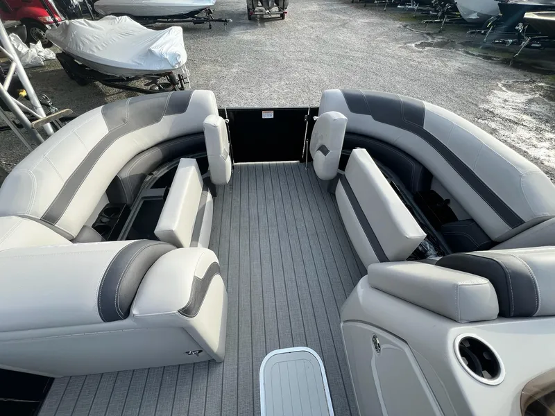 Slide: The Image of Sylvan L3 RLZ Tritoon 2025 - 6