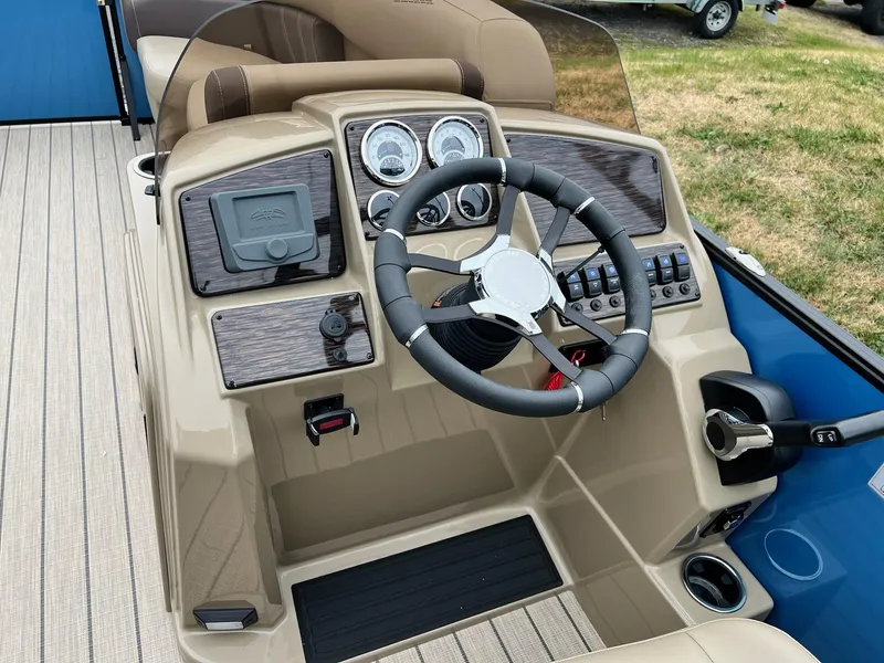 Slide: The Image of Sylvan 8520 Cruise 2025 - 8