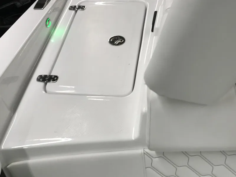 Slide: The Image of Four Winns H4 2025 - 52