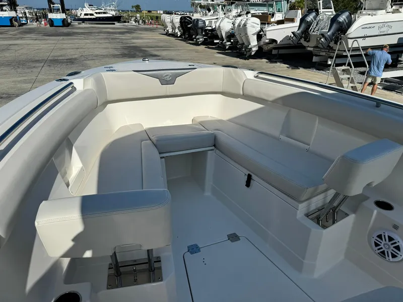 Slide: The Image of 2025 Sailfish 272 CC boat interior with spacious seating and modern design. - 32