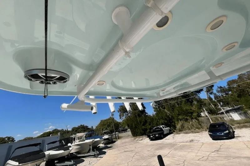 Slide: The Image of Sea Pro 239 CC 2021 - 21
