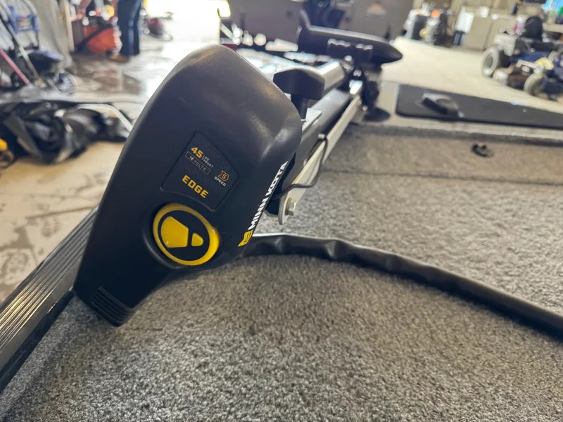 Slide: The Image of 2021 Tracker Bass Tracker Classic XL with Minn Kota Edge trolling motor. - 8