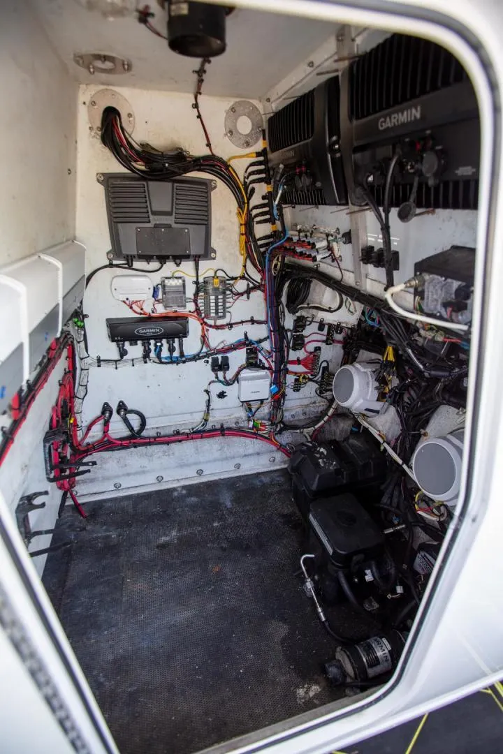 Slide: The Image of Yellowfin 36 2010 - 13