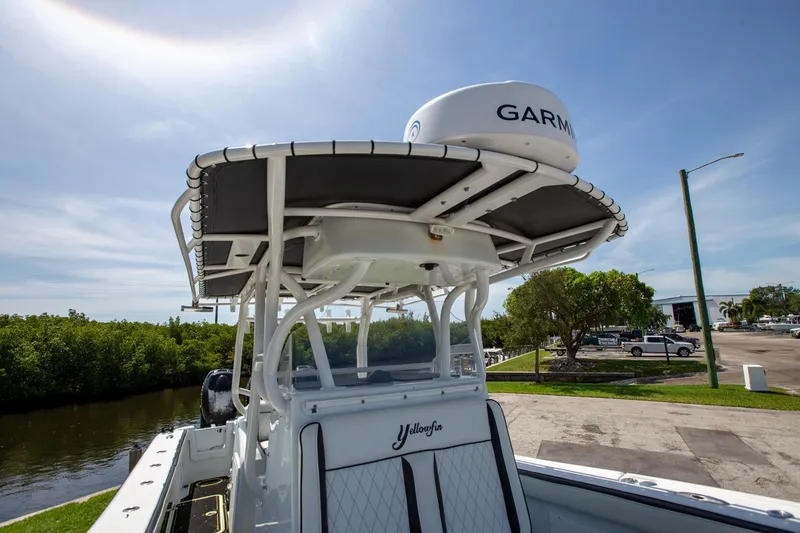 Slide: The Image of Yellowfin 36 2010 - 20