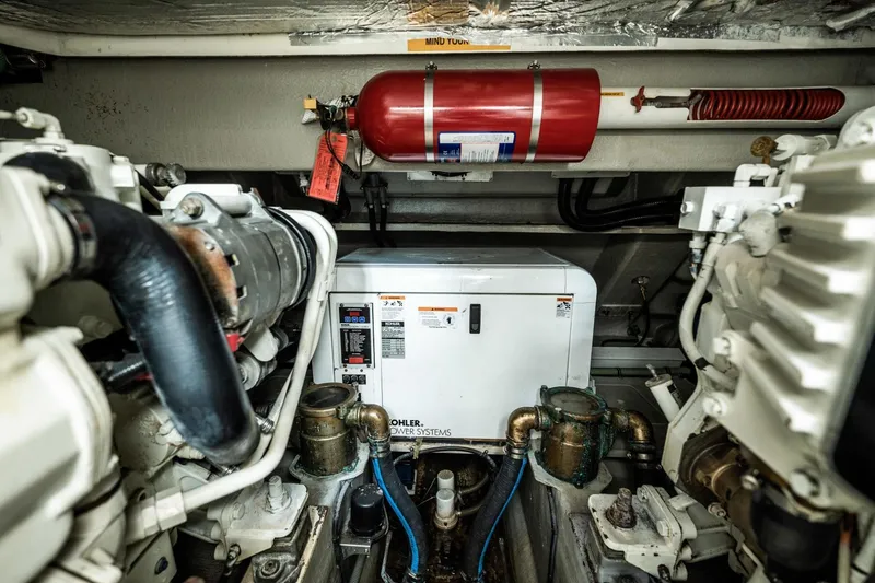 Slide: The Image of Sunseeker 47 Catmandu - Engine - 39