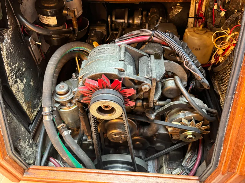 Slide: The Image of Yanmar 75 w/ 2 Alternators - 13