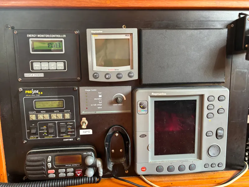 Slide: The Image of Nav Station Electronics - 24