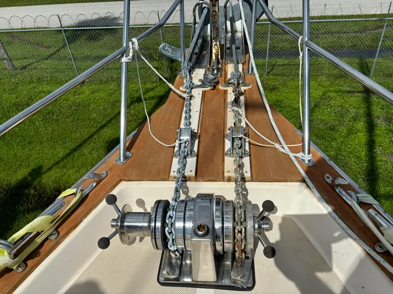 Slide: The Image of Lighthouse Windlass  - 31