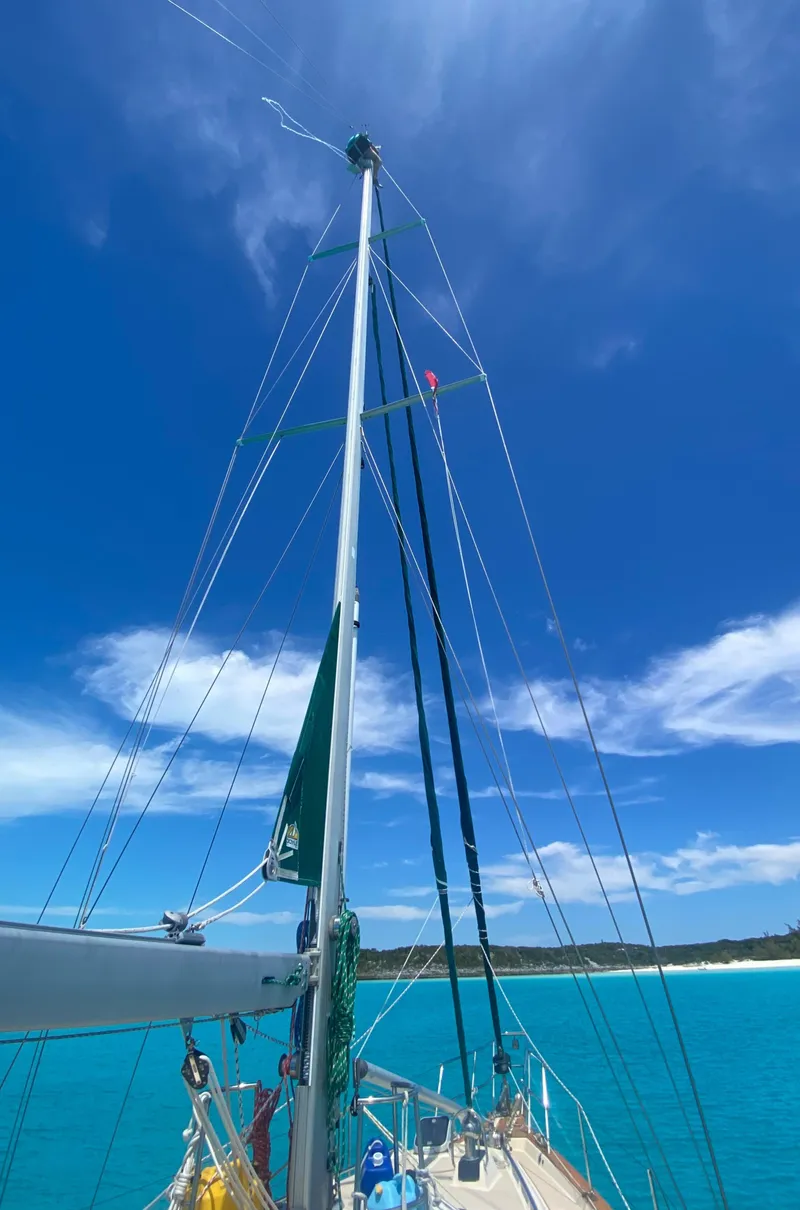 Slide: The Image of Bahama Life  - 4