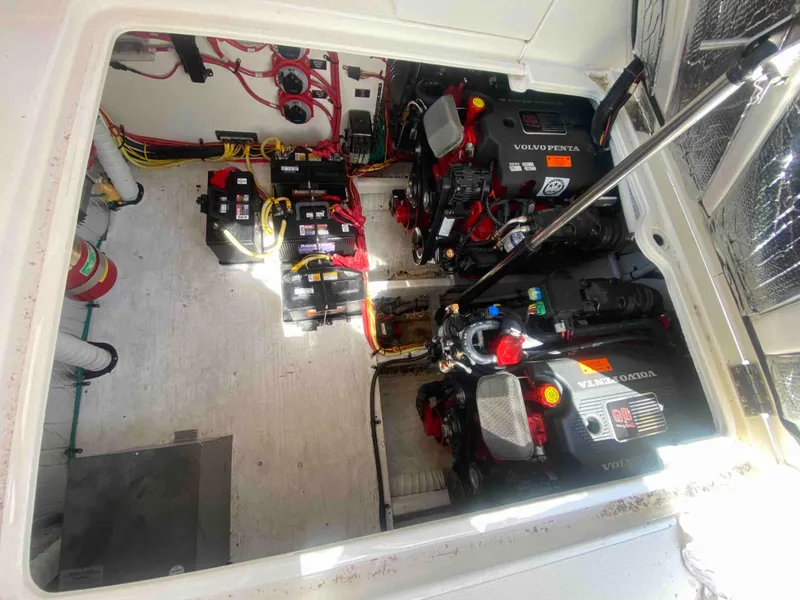 Slide: The Image of Cruisers 340 Express 2004 - 51