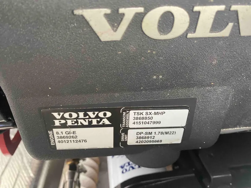 Slide: The Image of Cruisers Yachts 340 Express 2004 - 52