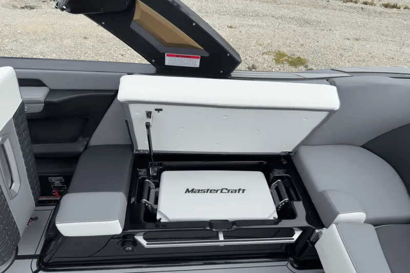 Slide: The Image of MasterCraft X22 2025 - 17