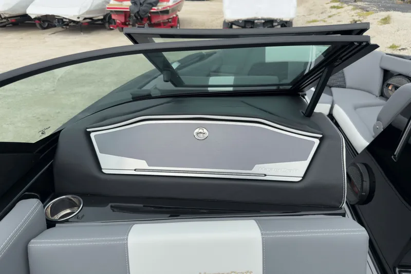 Slide: The Image of MasterCraft X22 2025 - 21