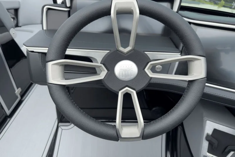 Slide: The Image of MasterCraft X22 2025 - 28