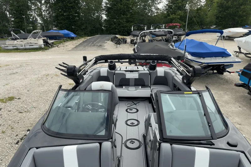 Slide: The Image of MasterCraft X22 2025 - 42