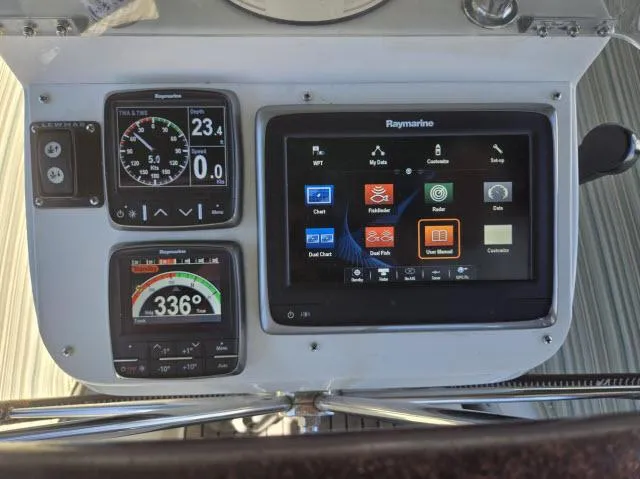 Slide: The Image of Beneteau 42CC Oceanis Clipper 2003 cockpit with Raymarine navigation instruments. - 22