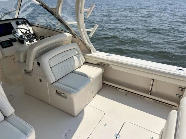 Slide: The Image of Grady-White Freedom 325 2019 - 15