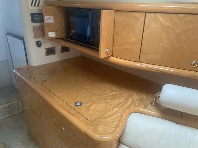 Slide: The Image of Sunseeker Superhawk 48 1998 - 16