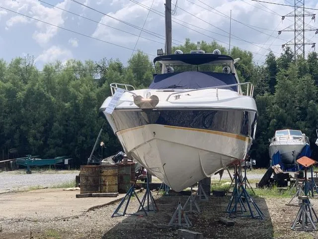 Slide: The Image of Sunseeker Superhawk 48 1998 - 3