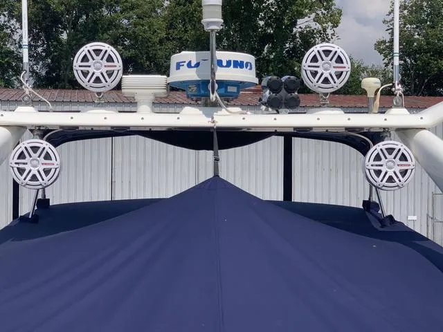 Slide: The Image of Sunseeker Superhawk 48 1998 - 7