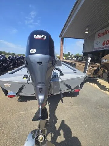 Slide: The Image of Xpress H20C Crappie 2025 - 9