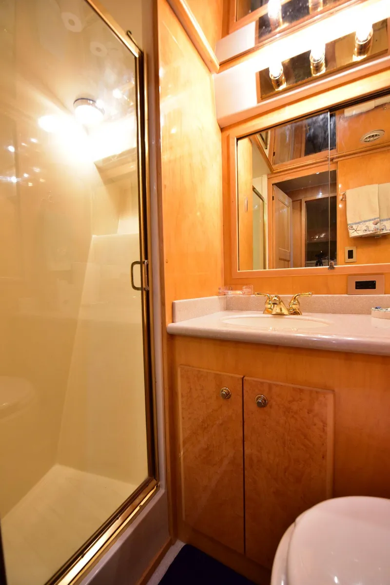 Slide: The Image of Navigator Rival 2004 - 50