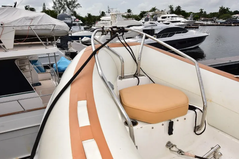 Slide: The Image of Navigator Rival 2004 - 52