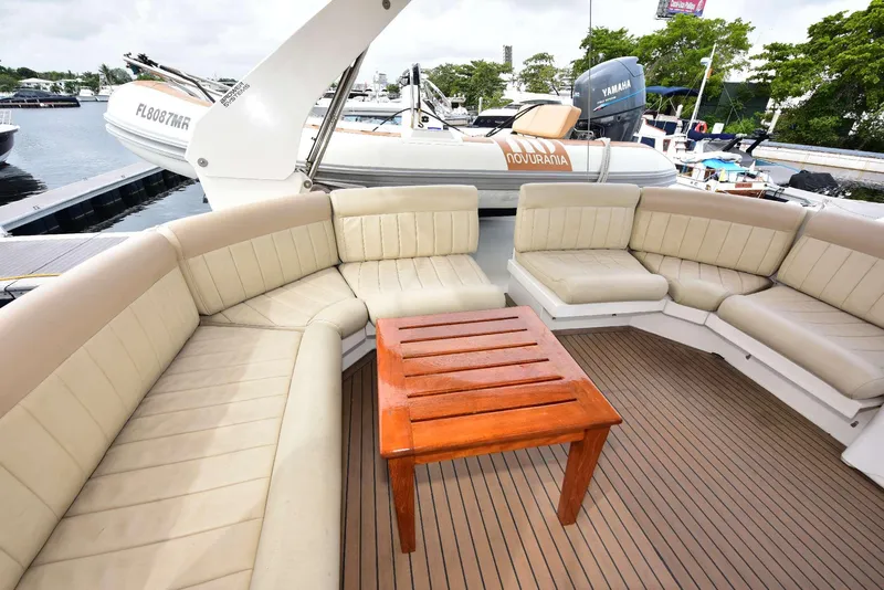 Slide: The Image of Navigator Rival 2004 - 54