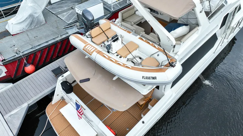 Slide: The Image of Navigator Rival 2004 - 74