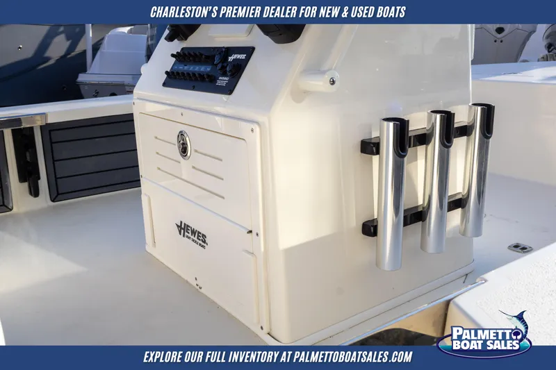 Slide: The Image of 2025 Hewes Redfisher 16 boat interior with steering console, showcased by Palmetto Boat Sales. - 13
