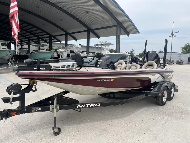 Slide: The Image of Nitro Z-8 2013 - 11