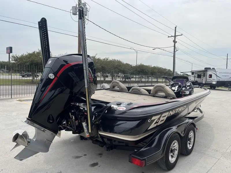 Slide: The Image of Nitro Z-8 2013 - 3